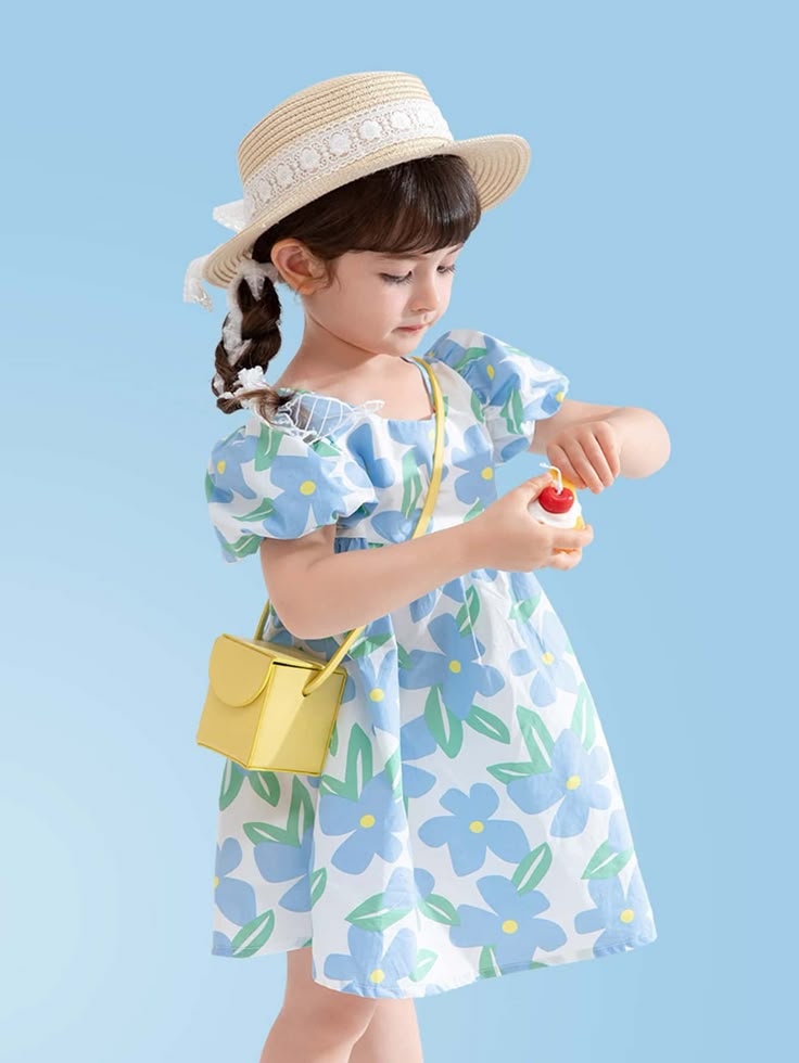 Blue Sky Floral Dress - Gaun Anak Perempuan Lengan Balon Motif Bunga Blue Sky Floral Dress - Gaun Anak Perempuan Lengan Balon Motif Bunga
